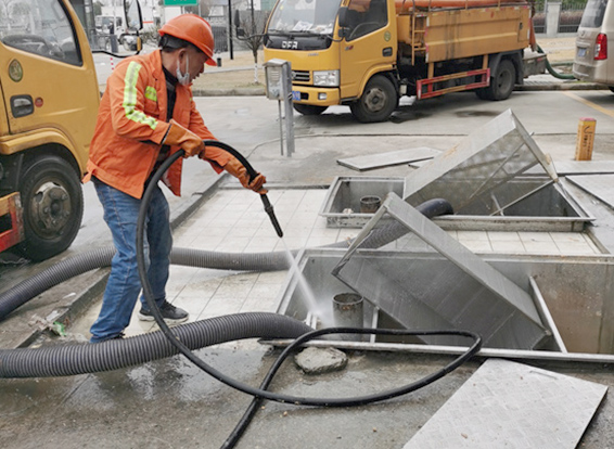 南丰镇隔油池清理